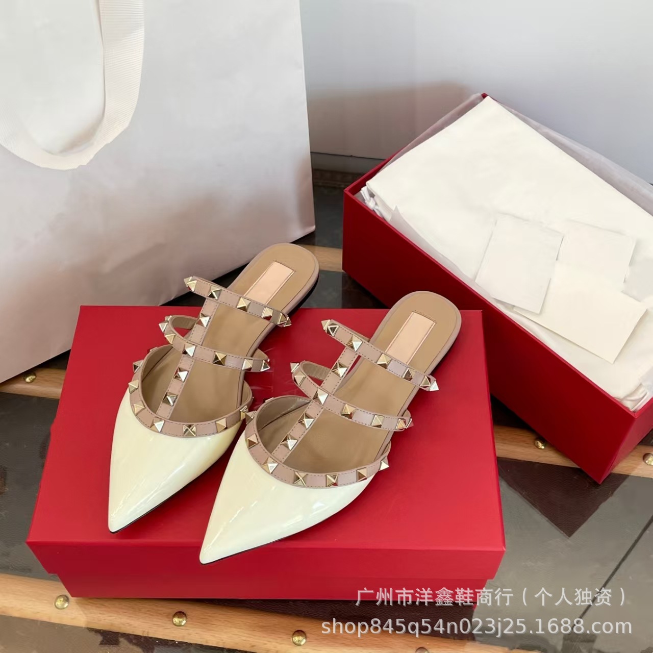 White flat bottom half drag (recommended to take one size larger)