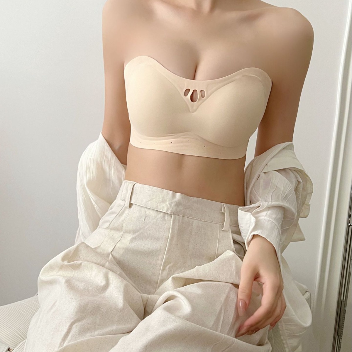 Venta directa de fábrica comercio electrónico transfronterizo sudeste asiático Vietnam Tailandia señoras hombros no inducen sujetador antideslizante de gelatina