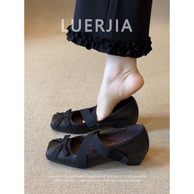 Sheepskin Version of Sweet Ballet Style Pig Nose French Inner Heightening Mary Jane Shoes for Women with Shallow Mouth Elastic Band Retro Shoes