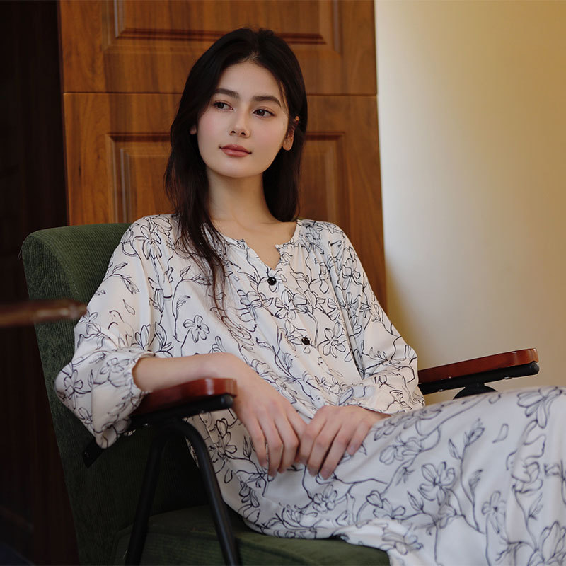 Spring Style Women's Rayon Satin Cardigan with Beautiful Forest-Style Ink Print, Long-Sleeved Home Sleep Dress That Can Be Worn Outside