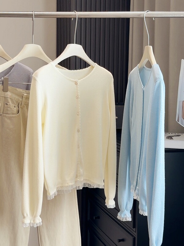 Korean-Style Gentle Lace Trim Knit Cardigan for Women, New Spring 2026 Model, Slimming and Versatile, Suitable as an Inner Layer Sweater Top