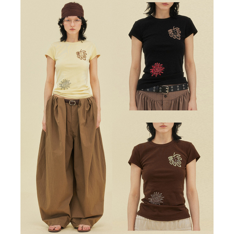 Unity Mode Contrast Color Rope Embroidery Small Version Slim Fit Short-Sleeved T-Shirt for Women 260159