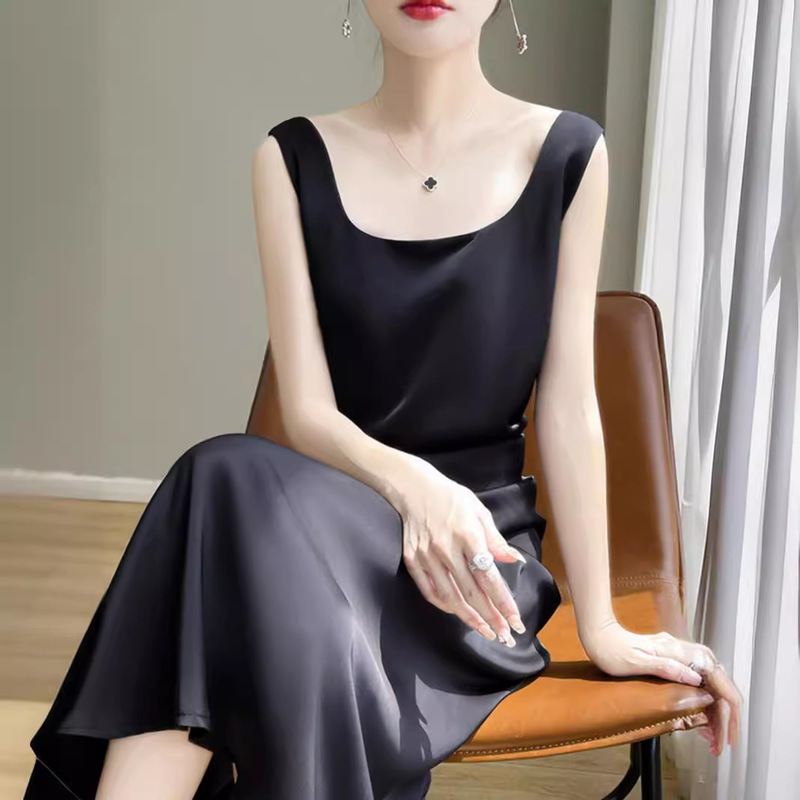 Light Luxury French Style Light-sensitive Satin Sling dress Women's Inner Slimming Pleated Waist Split High-grade Elegant Long Dress