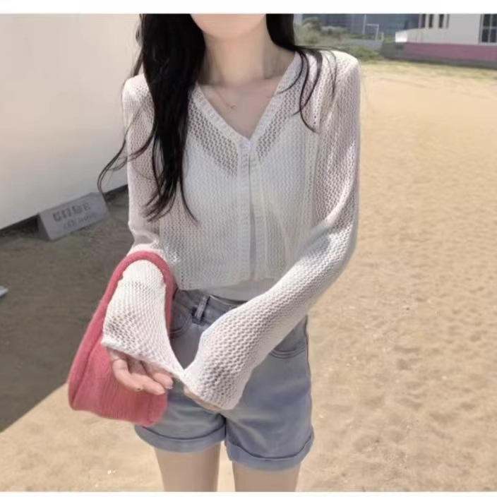 2026春夏韩版v领宽松百搭显瘦镂空针织衫薄款防晒开衫女濮院批发