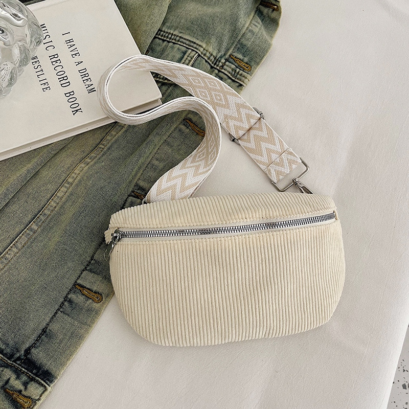 Niche Bag Women's 2025 Autum New Fashion Trend Saddle Bag Pure Color Simple Chest Bag Crossbody Bag Niche Bag Women's 2025 Autum New Fashion Trend Saddle Bag Pure Color Simple Chest Bag Crossbody Bag