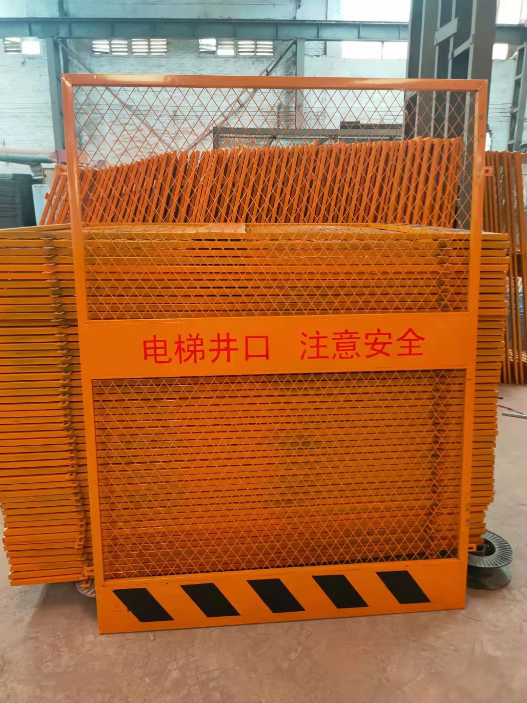 人货梯门升降机洞口中建套门井口防施工电梯防护安全门楼层