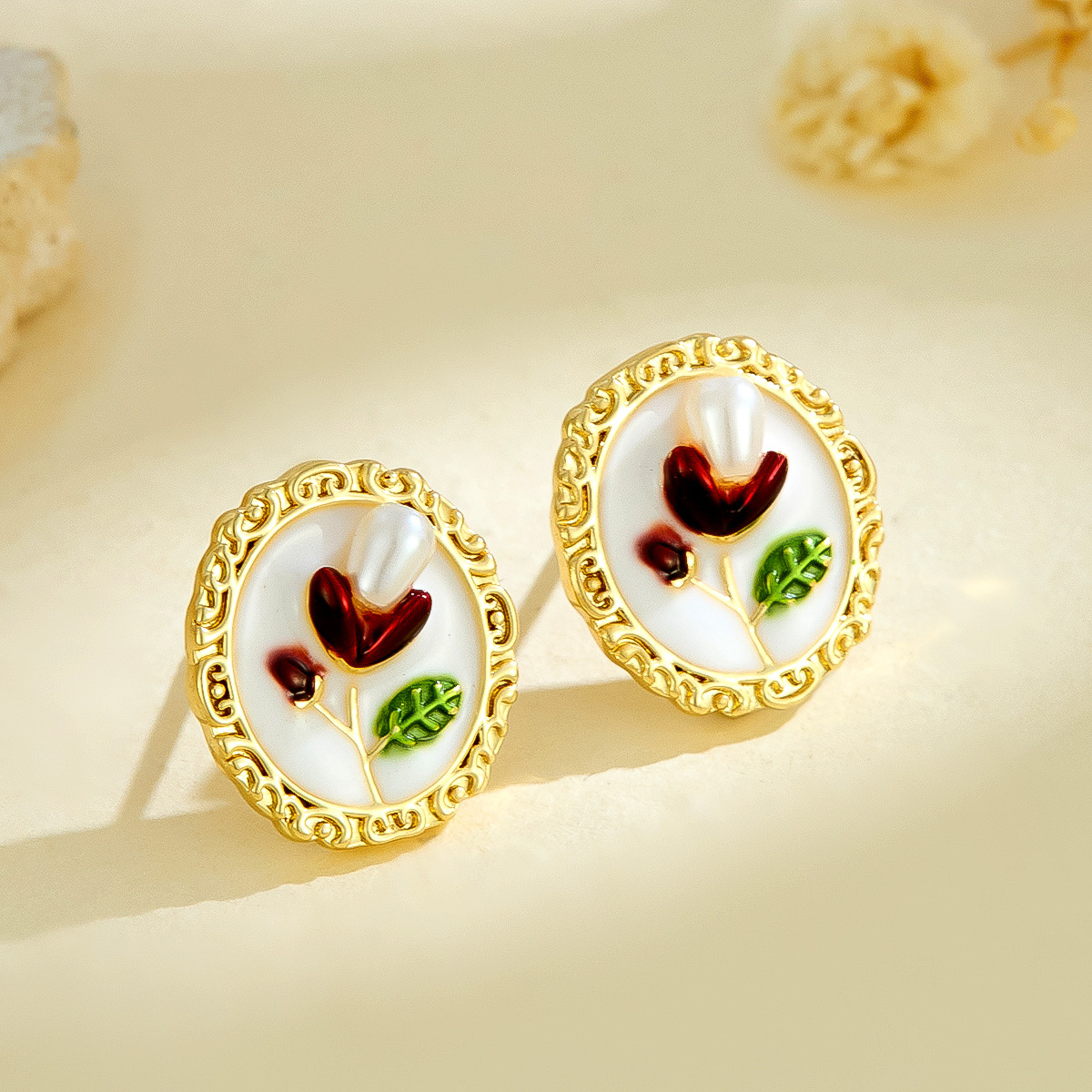 Pintura al óleo medieval estilo moda todo-fósforo pintura de perlas gotas de aceite pendientes de flores estilo dulce diseño de nicho pendientes mujeres