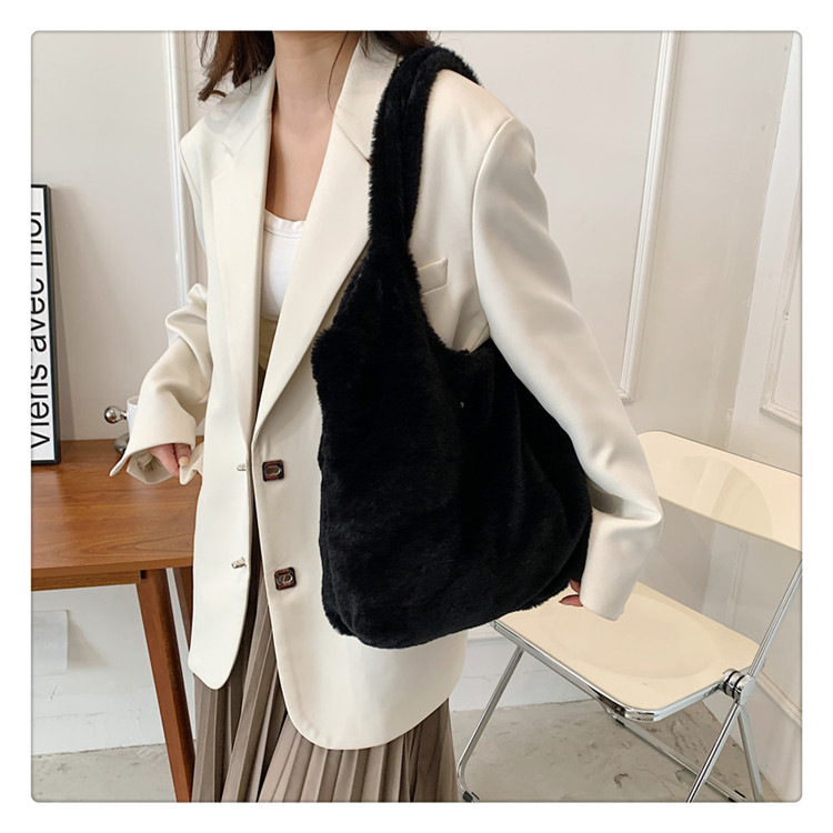 Winter Nieuwe Harige Tas Vrouwen Tas 2023 Mode Grote Capaciteit Vrouwen Schoudertas Zachte Pluche Handtas Vrouwen groothandel_voghion.com