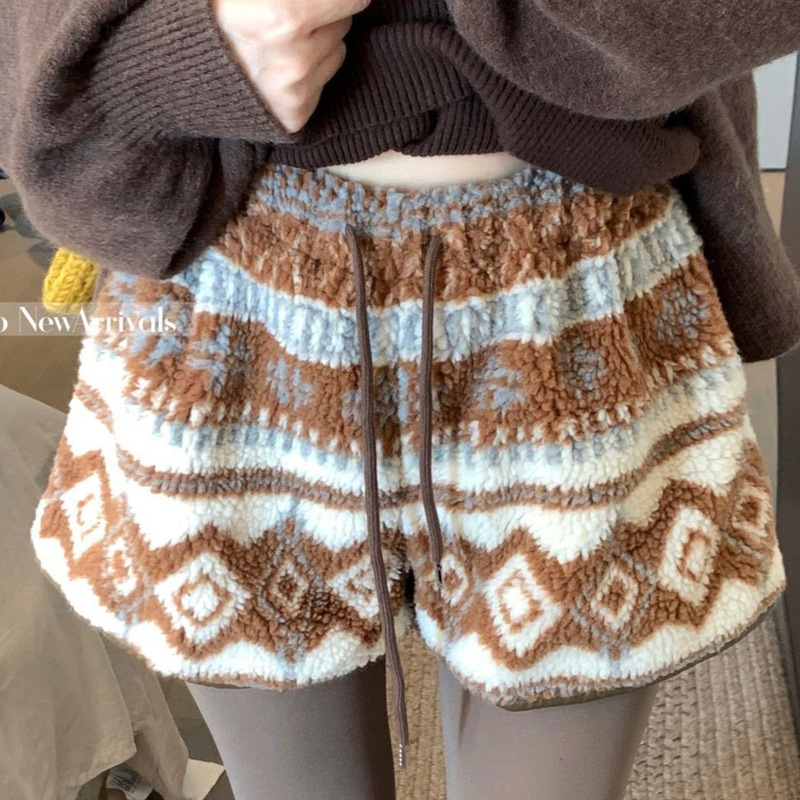 Lamb Wool Retro Jacquard Casual Shorts for Women, Winter Christmas High-Waisted Boot Shorts, Warm Straight-Leg Pants, A-Line Hot Pants