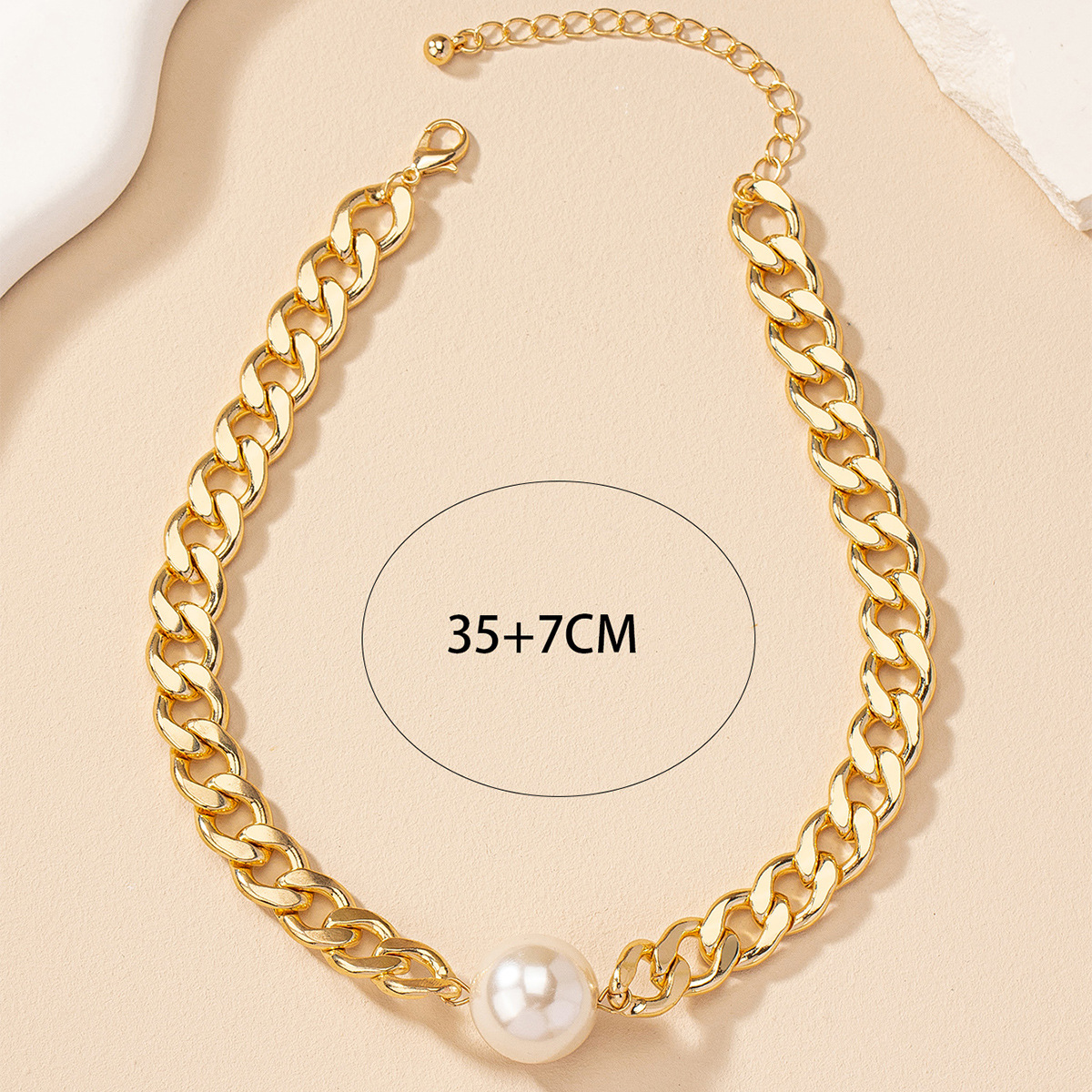 Colar de pérolas dourado para mulher design nicho estilo luxo_voghion.com