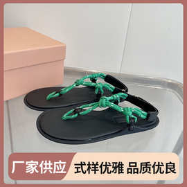 2024年新款人字拖 个性潮流女外穿装饰后跟平底凉鞋 厂家批发