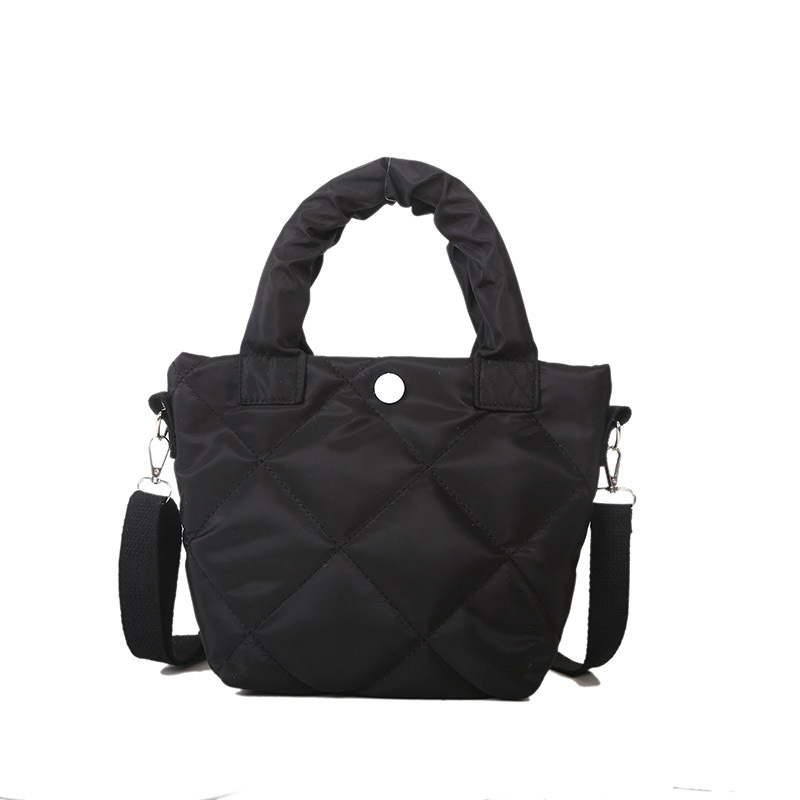 Bolso de moda simple de color sólido en invierno 2024 nuevo estilo de estilo estilo estilo de invierno de un solo hombro mochila bolso de cubo de agua casual