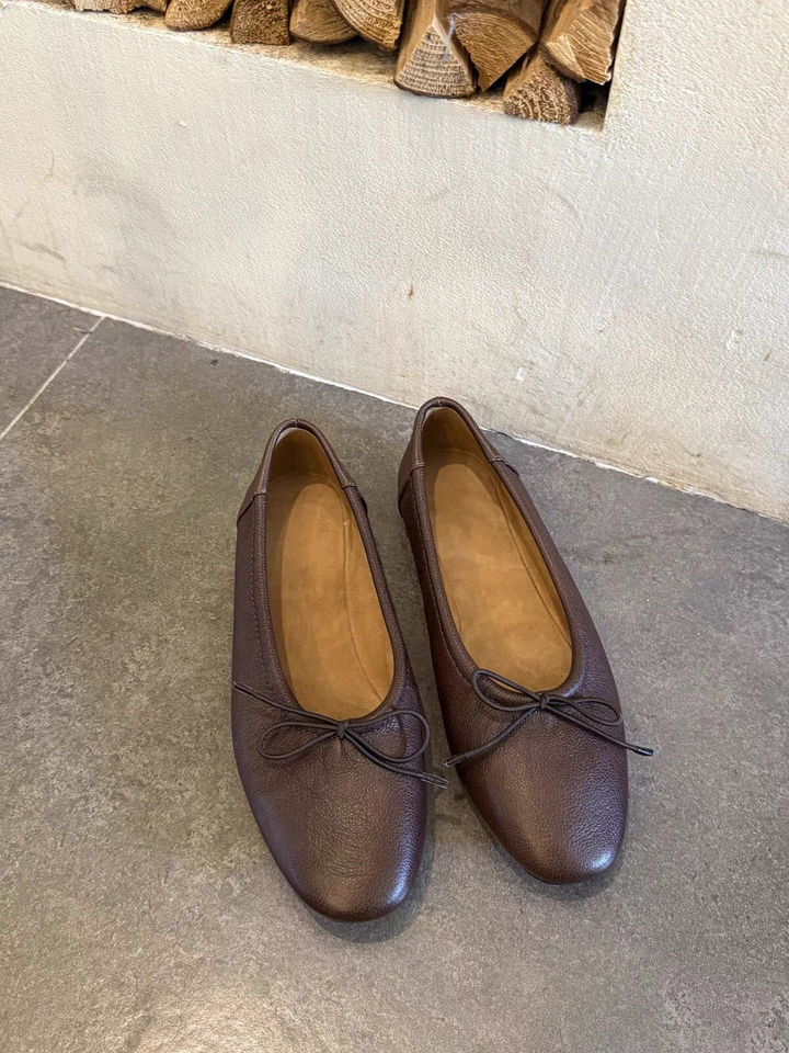 Giày búp bê nữ da bò đính nơ phong cách retro, đế bệt mũi tròn xỏ chân cổ thấp — Màu nâu (da) chi tiết 4