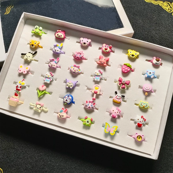 36 gift boxes for children's fun (random)