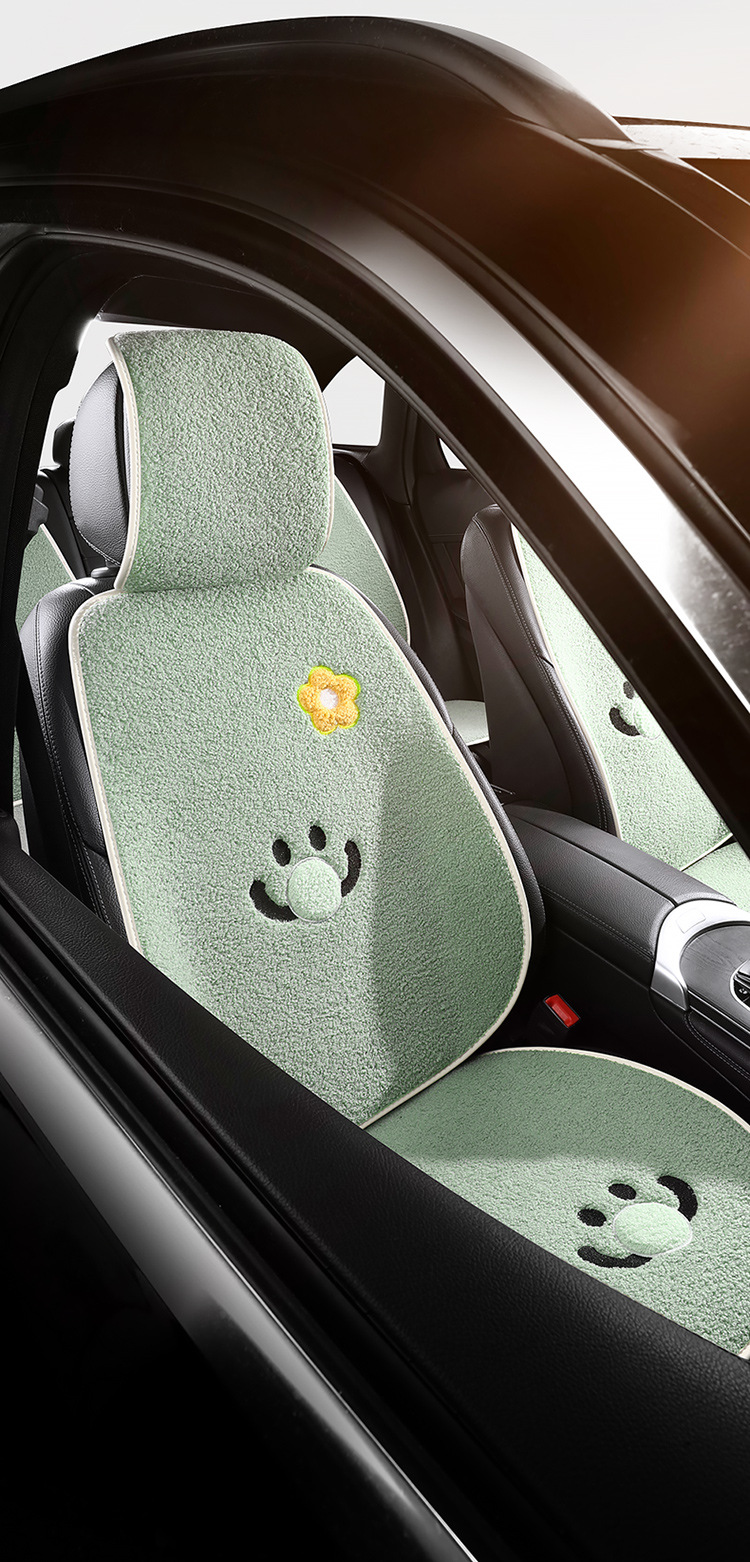 Autumn and winter cartoon car wool cushion cauliflower cute car seat cushion lamb velvet warm and comfortable car seat cushion
