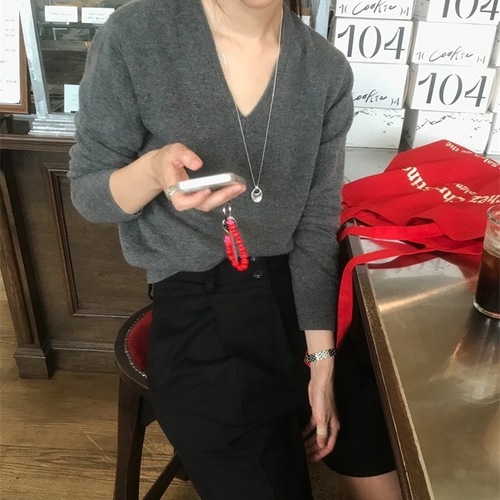 ins blogger's Korean minimalist saddle bag pendant necklace for women high-end style cool sweater chain 