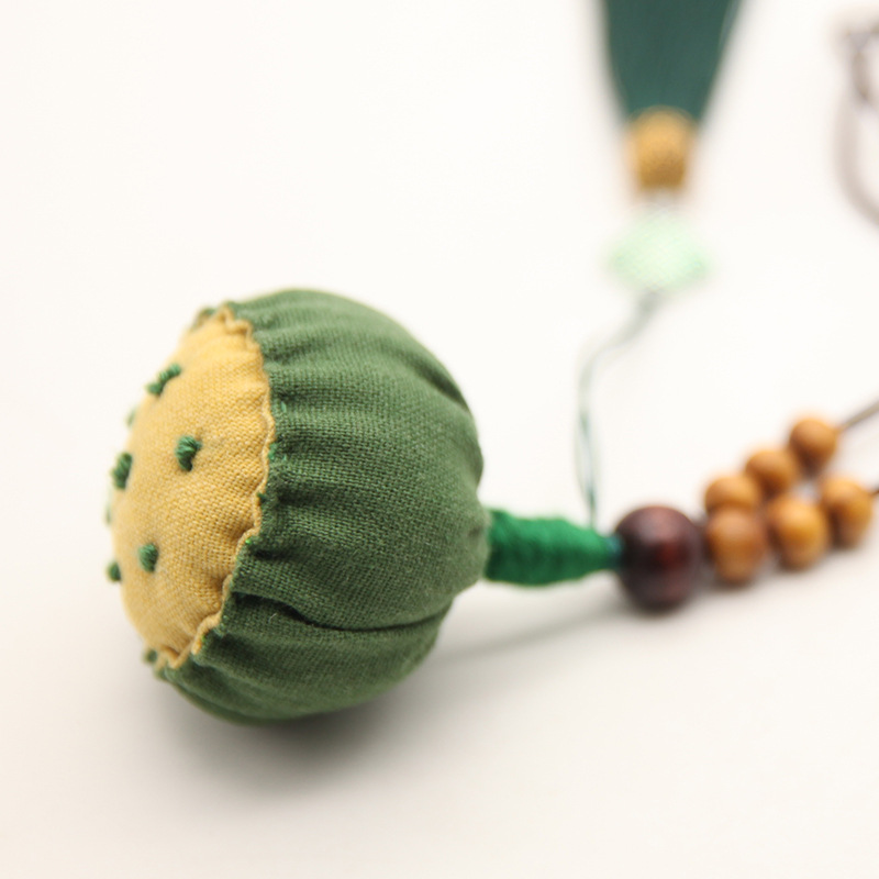 Bordado DIY hecho a mano patchwork bolsita colgante Lu bordado loto decoración del coche Regalo De vacaciones collar bolsita colgante