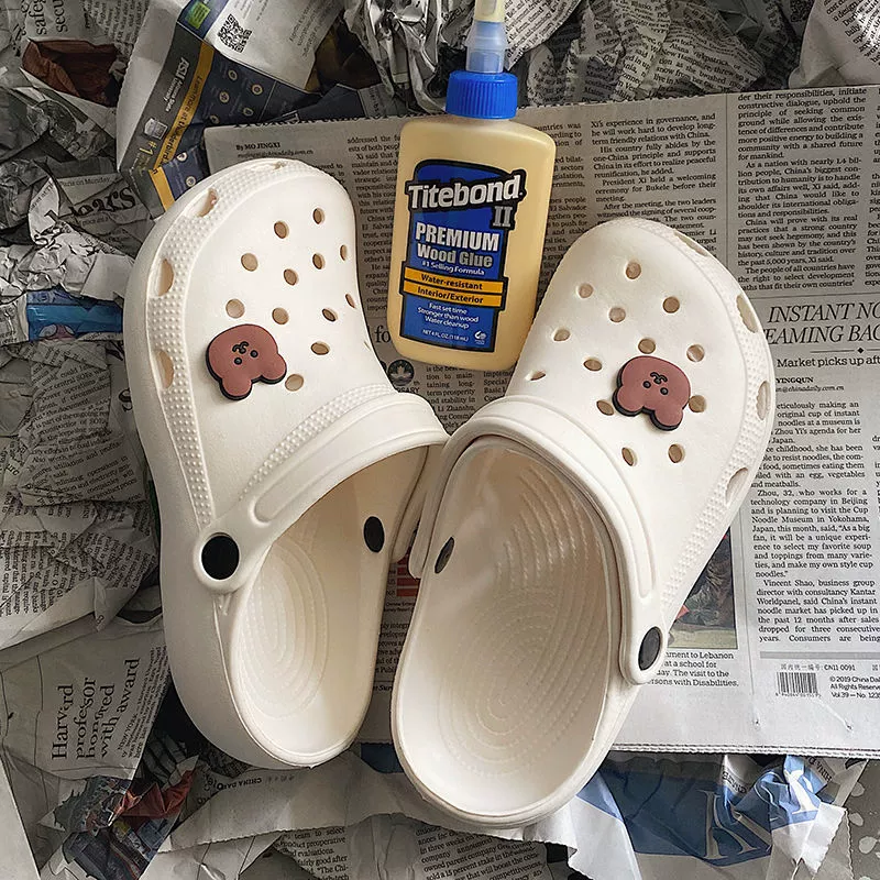 Новый стиль обувь с отверстиями женская летняя Корейская стильная модная толстая подошва с закрытым носком уличная одежда взрыв Нескользящие медсестры модные тапочки пляжная обувь