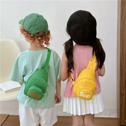 Korean children's chest bag, fashionable letter shoulder bag, trendy cross-body bag for boys and girls, portable baby coin purse wholesale