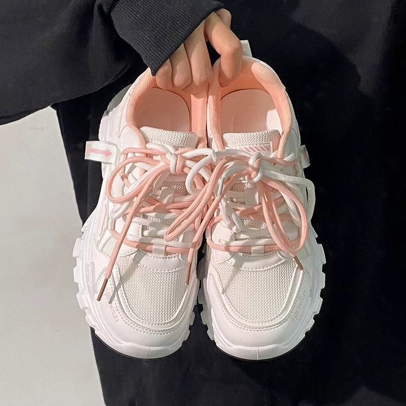 Мягкая кожа папа обувь женская обувь 2024 летний новый повседневный спорт маленькие белые туфли