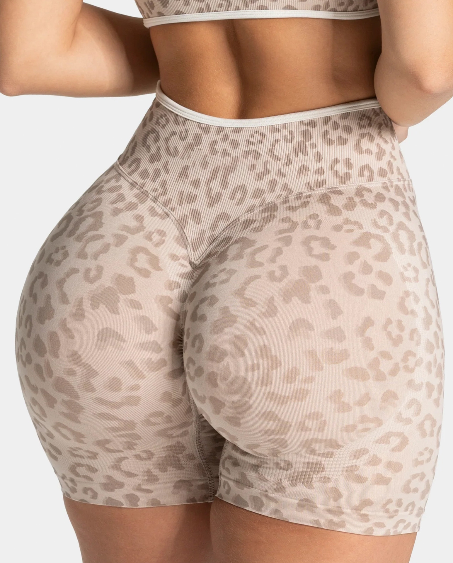 TEOO transfronterizo sin costuras 3D impresión de leopardo pantalones cortos de yoga de borde de miel hump bra deportivo ropa de fitness set de yoga