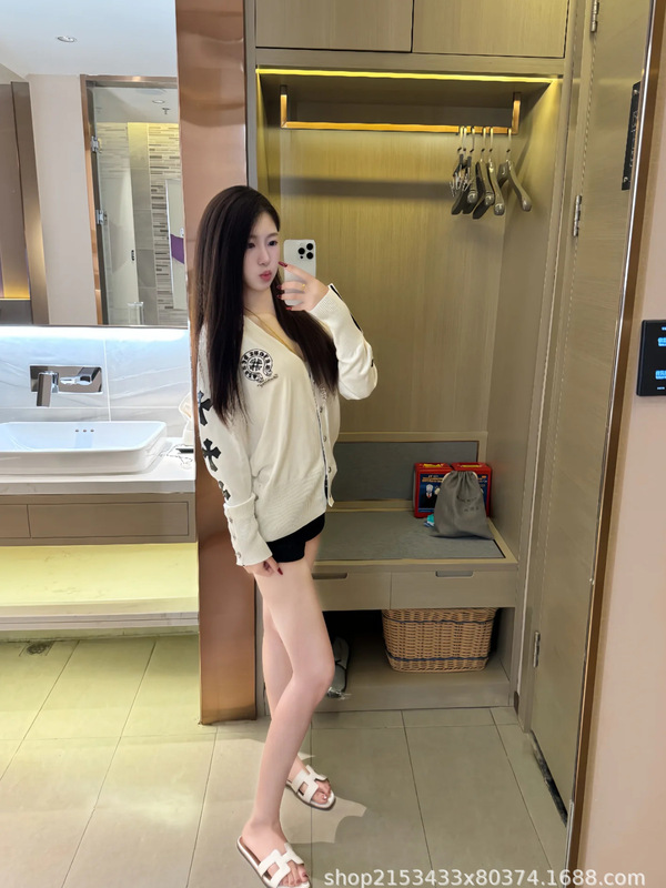 高版本C.H克罗梵文皮标十字架针织开衫毛衣宽松显瘦外套女|undefined