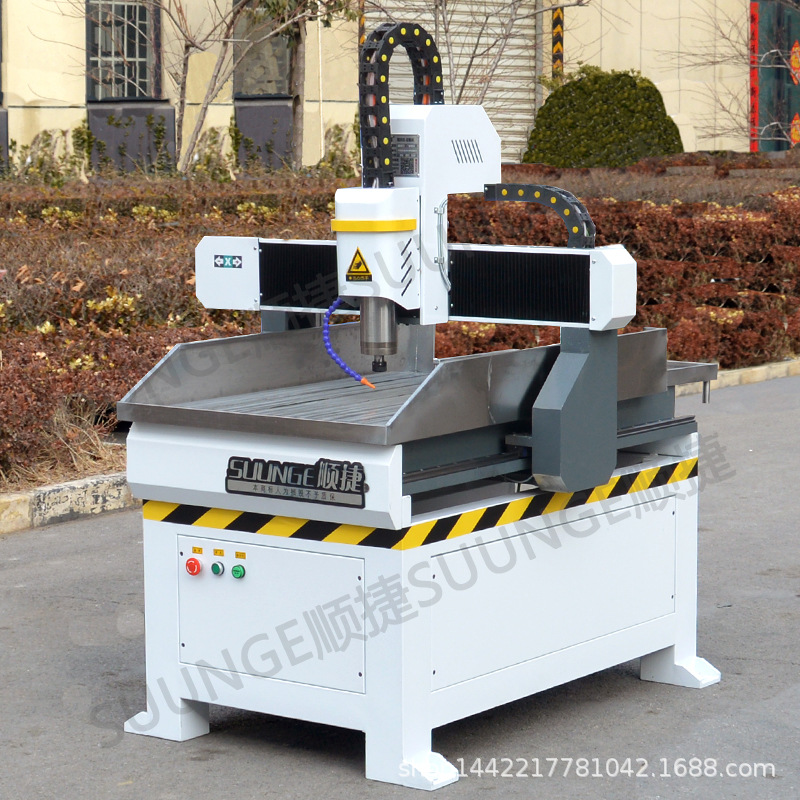 Máquina de grabado pequeña automática CNC carpintería publicitaria piedra de alta precisión plano estereoscópico molde de metal máquina de marcado