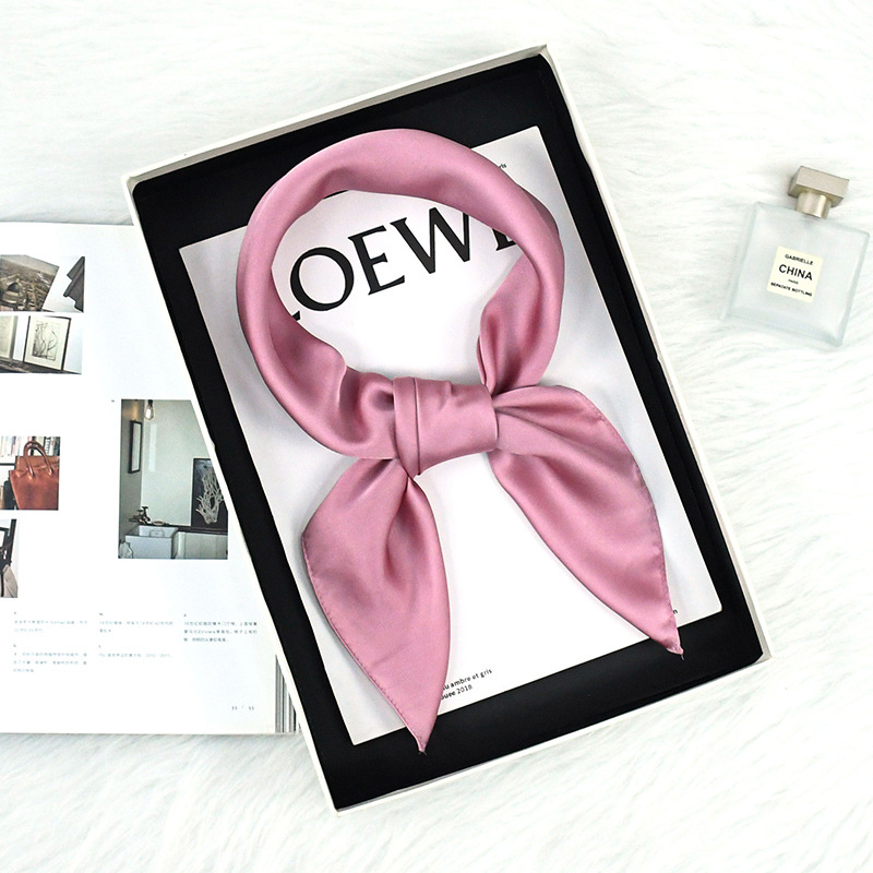 Comercio exterior primavera y otoño bufandas de seda delgadas de color sólido simple 70 bufandas de seda cuadrada de moda para viajes versátiles bufandas de mujer sensación de alto nivel