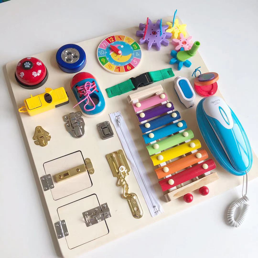 Casa ocupada de madera Montessori DIY bebé desbloqueo concentración entrenamiento Starry Sky Top juguete Montessori multifunción