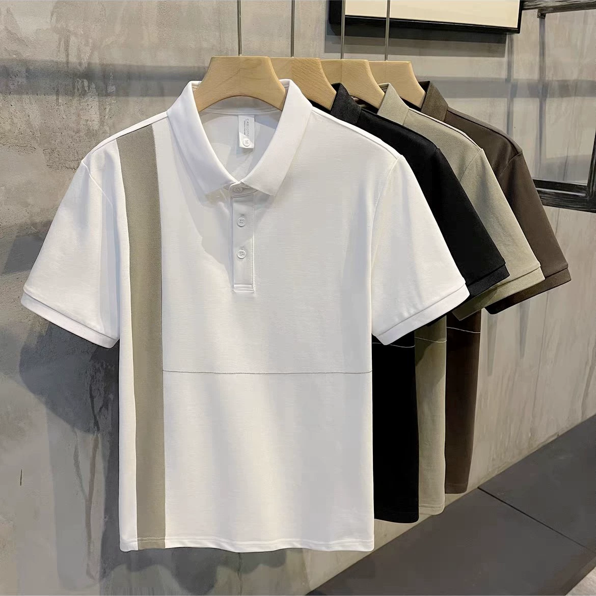 Modern polo for leisure, oversize, with short sleeve