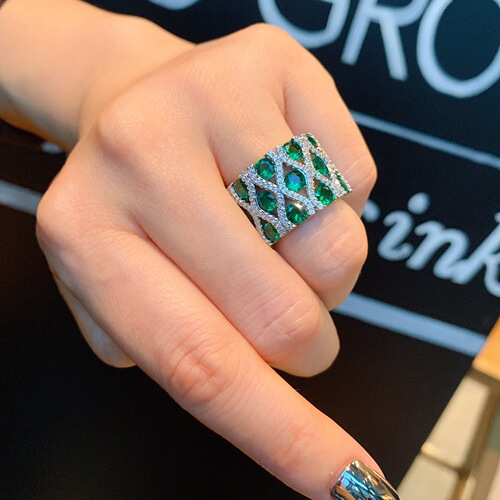 Women's imitation gemstone rings, retro-style diamond-studded rings for ladies, shiny and dazzling