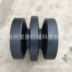Quanzhou excavator four-wheel belt supporting wheel rail assembly bucket bucket tooth bulldozer supporting wheel supporting sprocket
