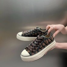 新款时尚休闲荔枝纹帆布鞋女欧洲站2024春夏时尚休闲情侣款单鞋