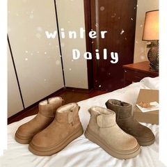 ウール版 ~ 小さい耳にベルベットの厚い底に色を塗る綿の靴の低い筒の羊の毛のショートブーツの女性の毛皮の一体の雪地の靴
