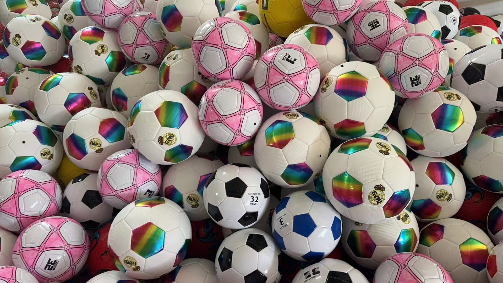 Set palloni da calcio per allenamento e partite bambini_voghion.com