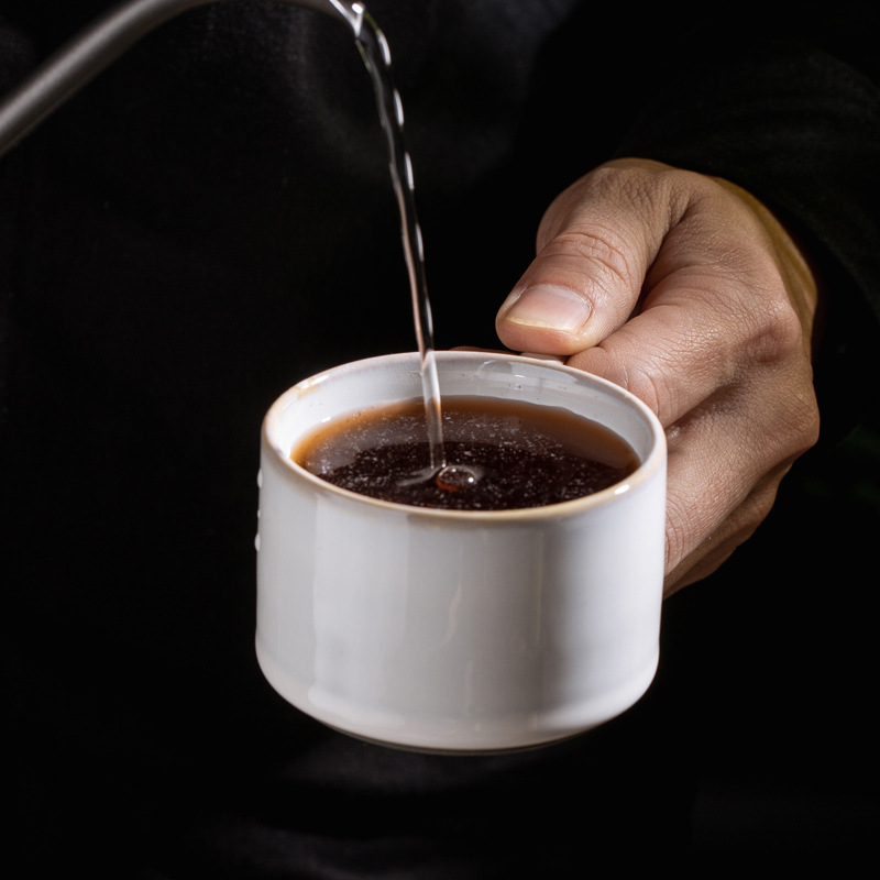 Mini taza de café americana pequeña taza de cerámica taza de taza de agua taza con taza de nuez cucharas al por mayor