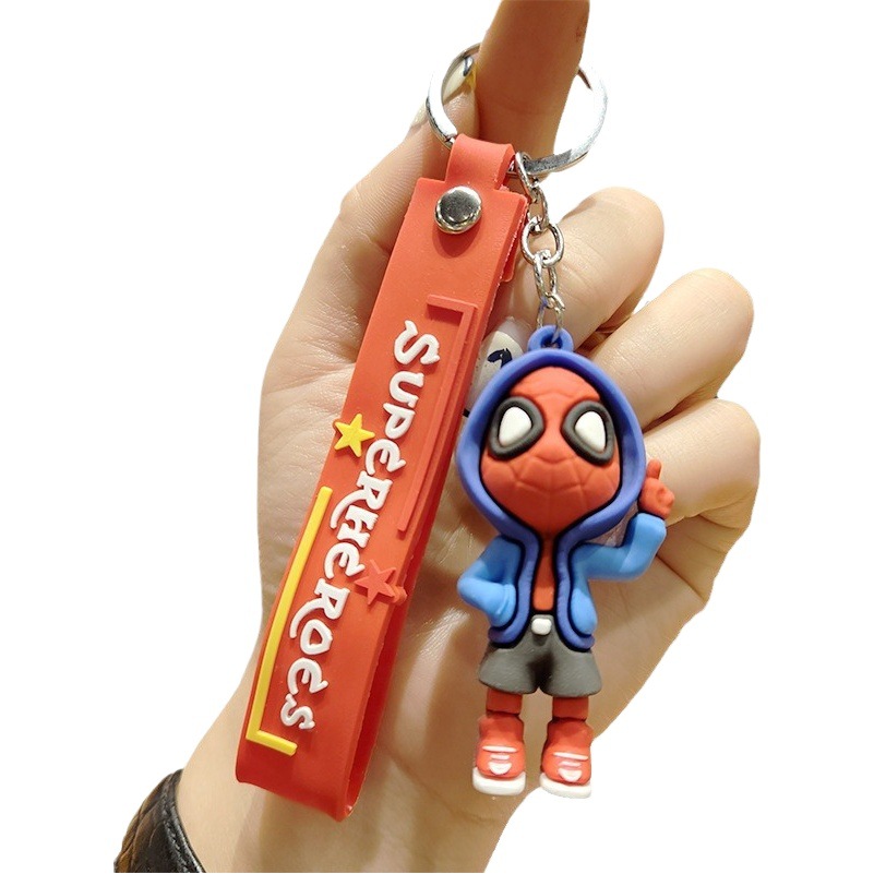 Cartoon Avengers superhéroe Spider-Man Iron Man llavero muñeca tridimensional anillo de llavero personalizado para niños