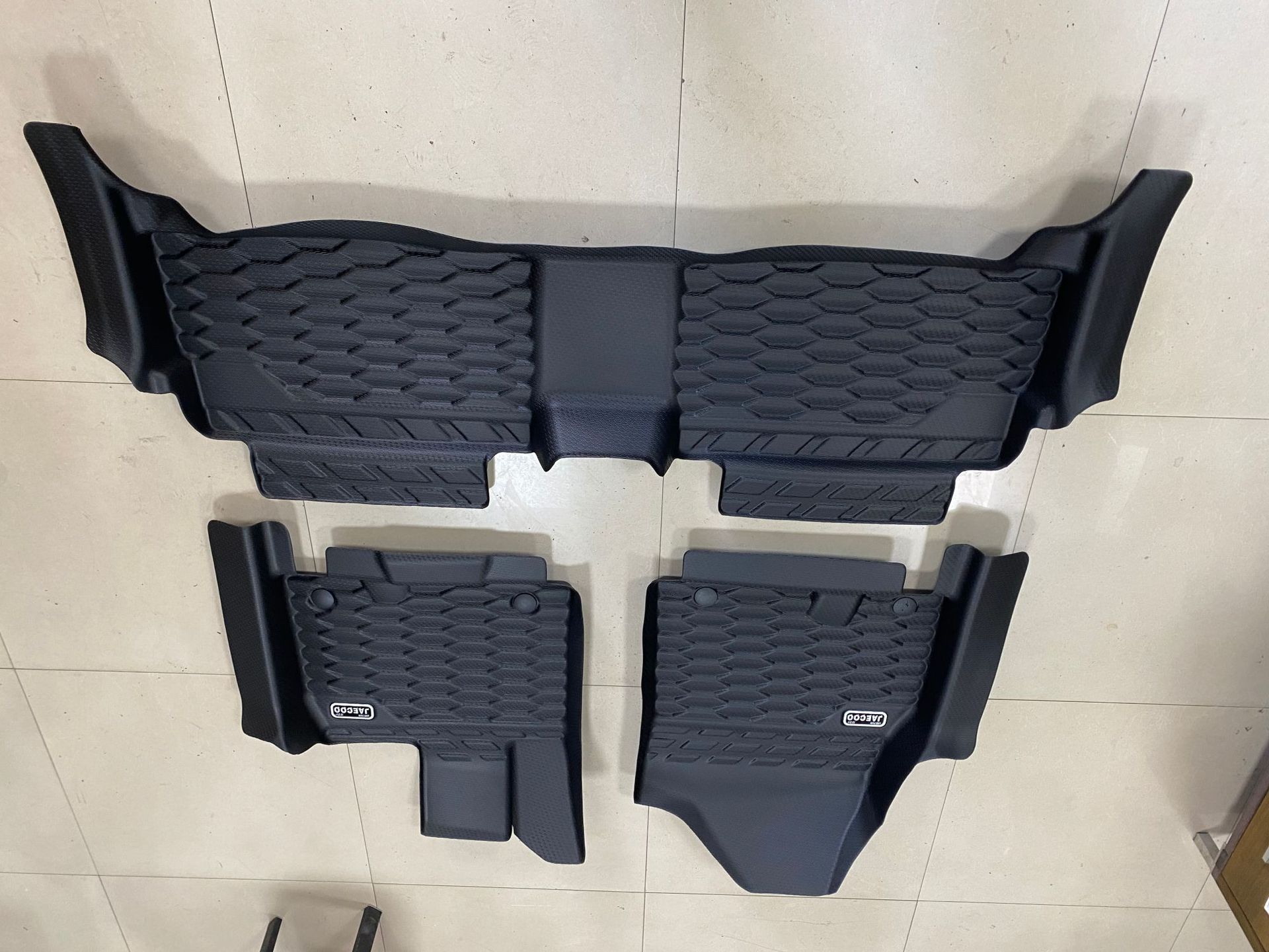 Jaecoo J5Ev 4-Door Right-Hand Drive Special Vehicle-Specific Tpe Floor Mats, Environmentally Friendly, Wear-Resistant, Non-Slip, Waterproof