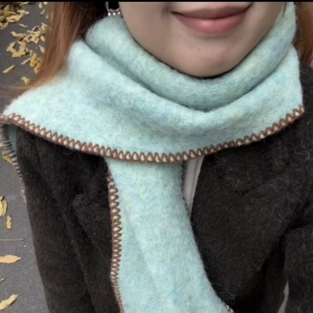 Sciarpa piccola profumata in stile autunno-inverno con bordo a contrasto verde menta, morbida e adatta alla pelle, di alta qualità e versatile_voghion.com