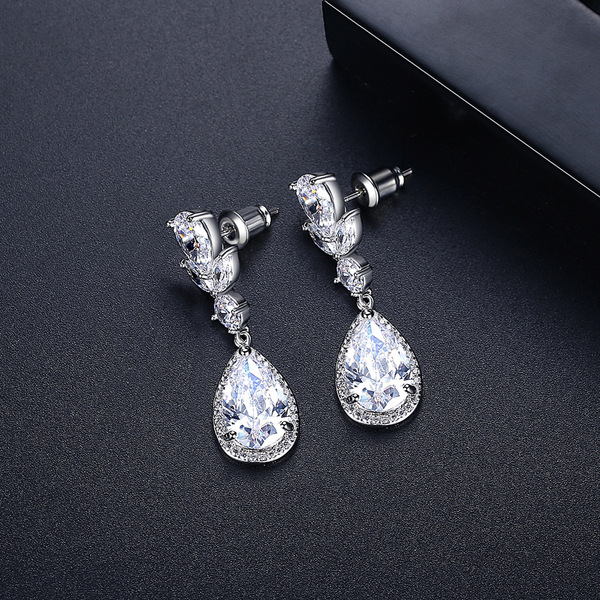 Korean sophisticated fashionable elegant retro earrings for bride…