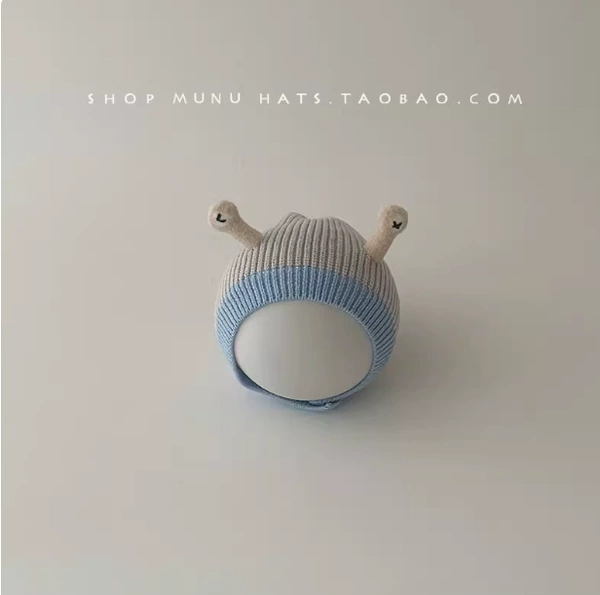 Frog antennae wool button gray + 5 months - 2 years old (head circumference 42-48cm) + single size