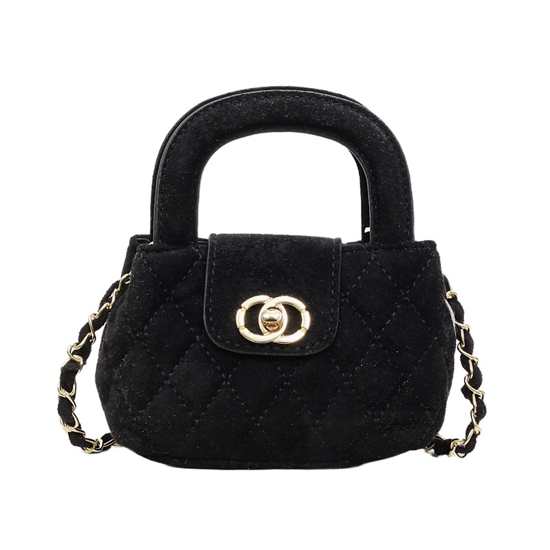 Primavera y verano nuevo bolso infantil de seda, hilo de seda, pequeño viento fragante, bolso de mano de chicas, cadena de moda coreana, bolso cross-border.
