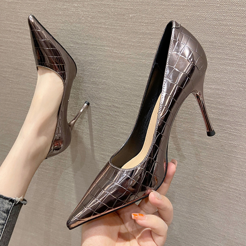Small Size 313233 Silver High Heels Summer New Pointed Toe Shallow Mouth Versatile Work Clothing Fashion High Heels Stiletto Heels 34