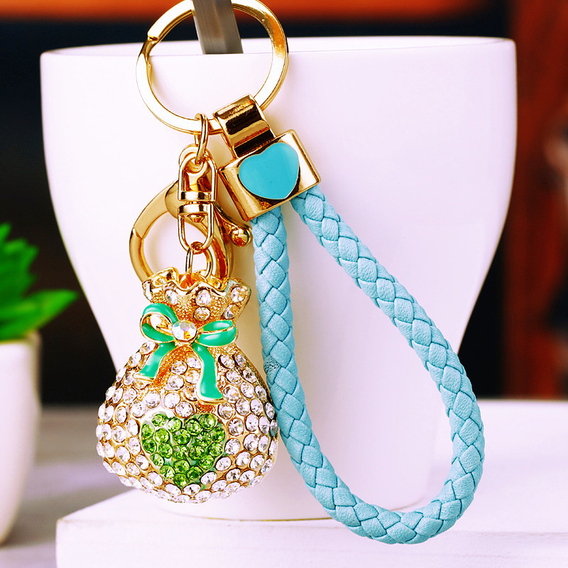 Diamond Embellished Heart Shaped Keyring For Handbags And Keys_voghion.com