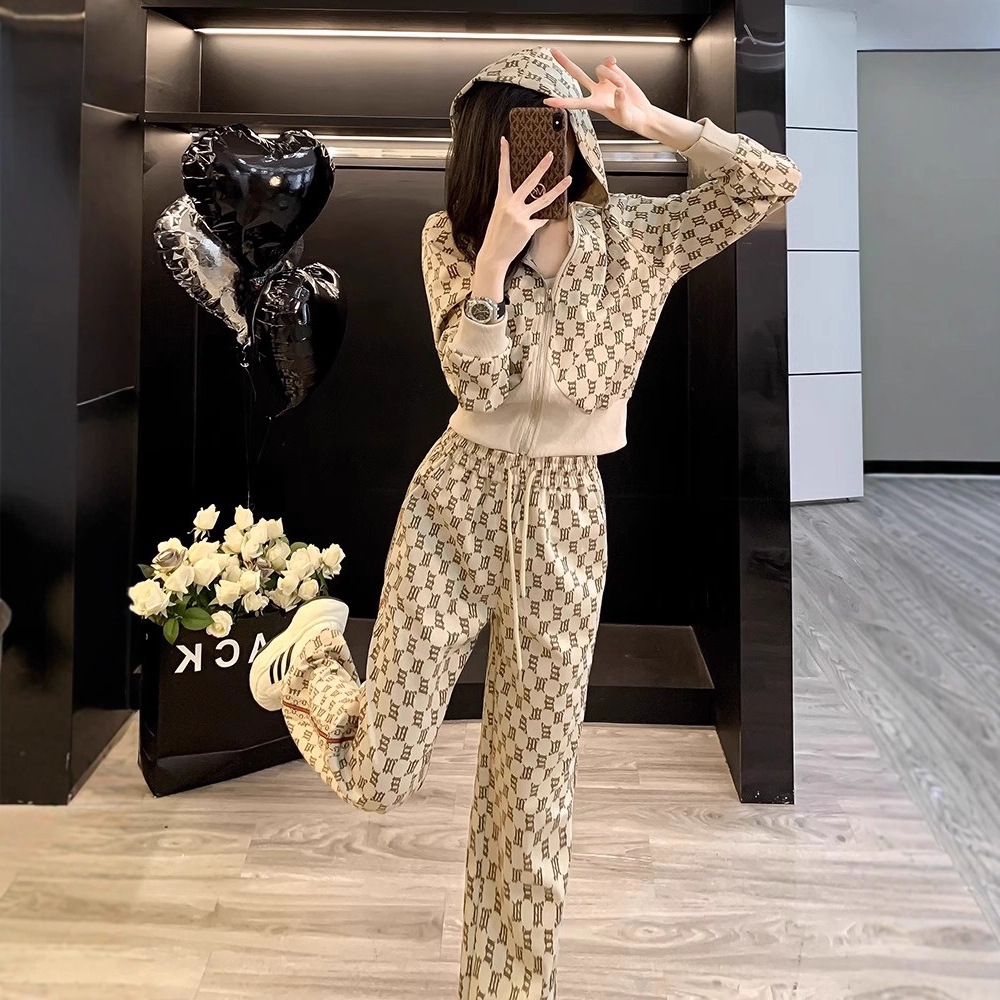 Casual Sports Suit for Women 2025 Spring and Autum New Fashion Age-Reducing Fashion Elegant Sweatshirt Two-Piece Trend