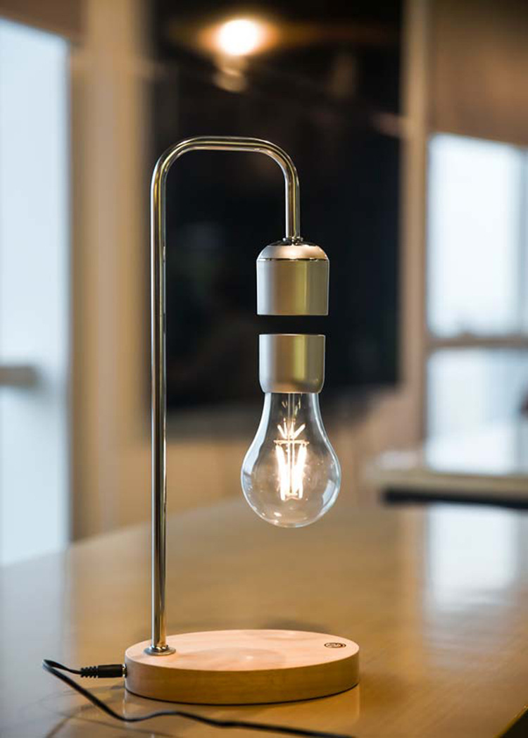 13827624472_651155878