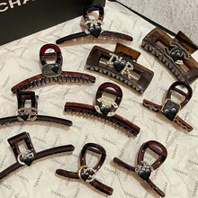 �͹�С���ڲ�ɫС���Lץ�A�W�t�����|�W����~�A�l�A�r���p��Ů