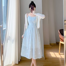 茶歇法式吊带连衣裙女夏季2024年新款小个子白色气质仙女裙两件套