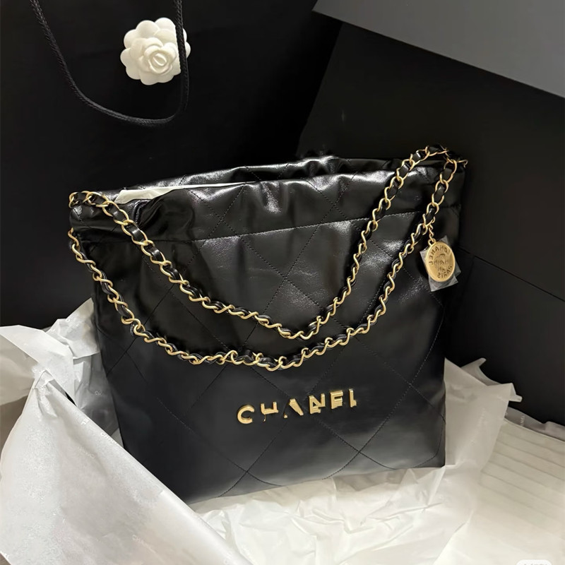 New Women's Handbag in Chanel Style, Quilted Chain Tote Bag, Large Capacity Commuter Shoulder Bag