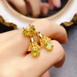 New natural olivine earrings S925 silver inlaid main stone 5*5mm Joker net red explosions women's jewelry wholesale